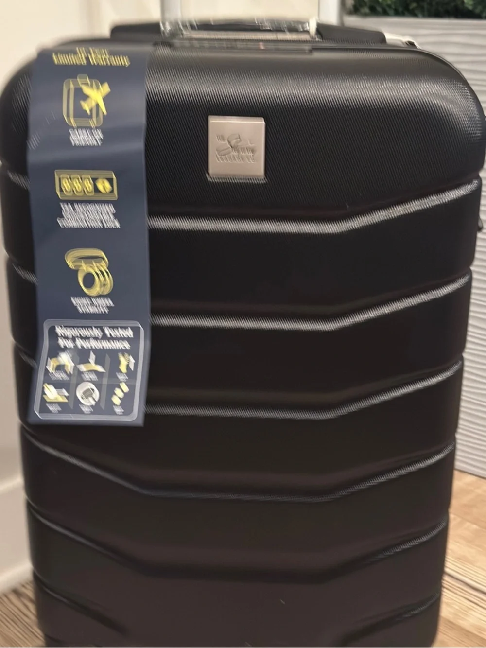 Skyway Epic 2.0 Hardside Carry-On 22 TSA Suitcase Hard Shell Luggage - Black